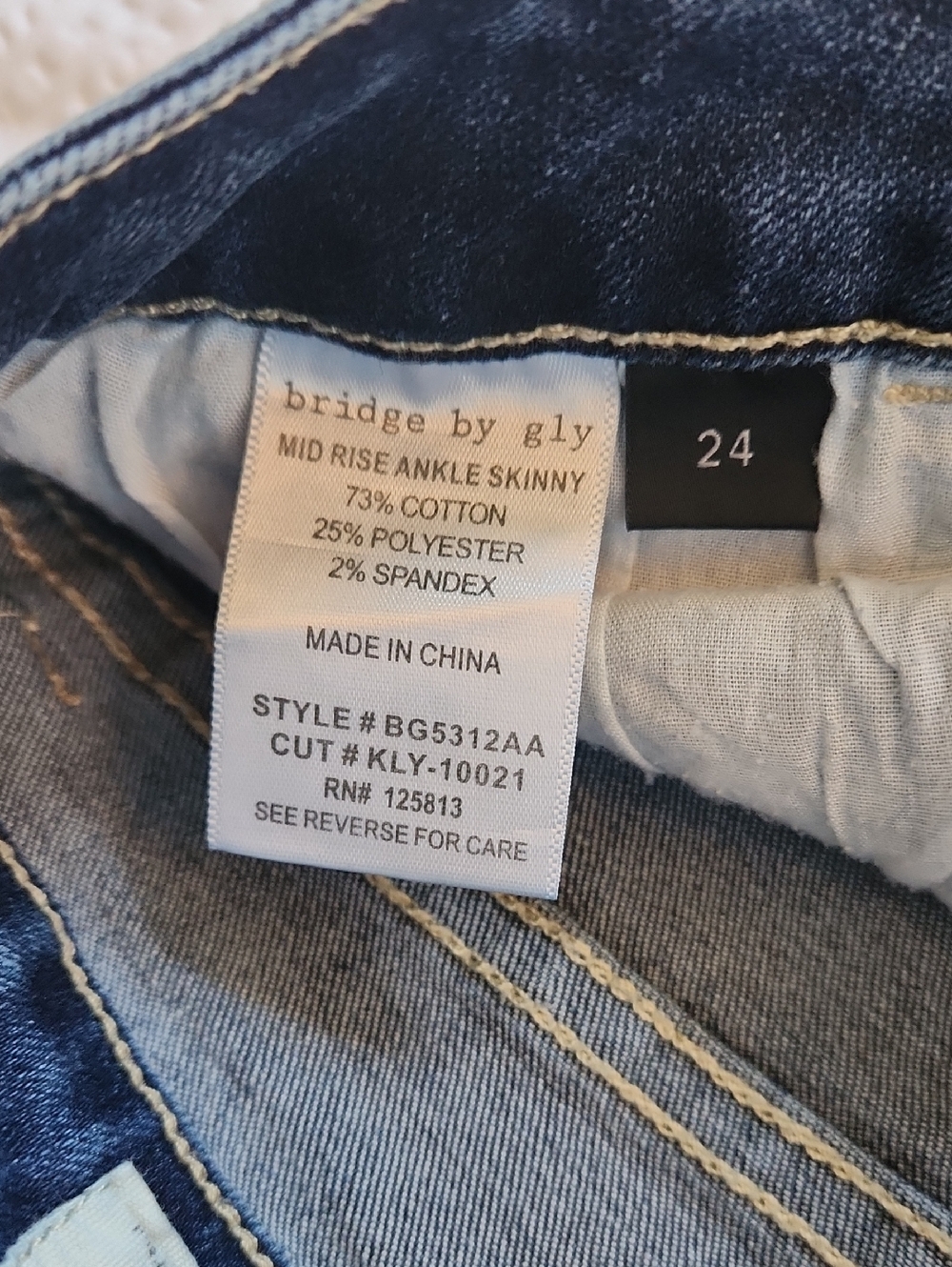 Bridge by GLY Mid Rise Ankle Skinny Crop Jeans Distressed Ripped Chewed Hem 24 - Picture 4 of 11